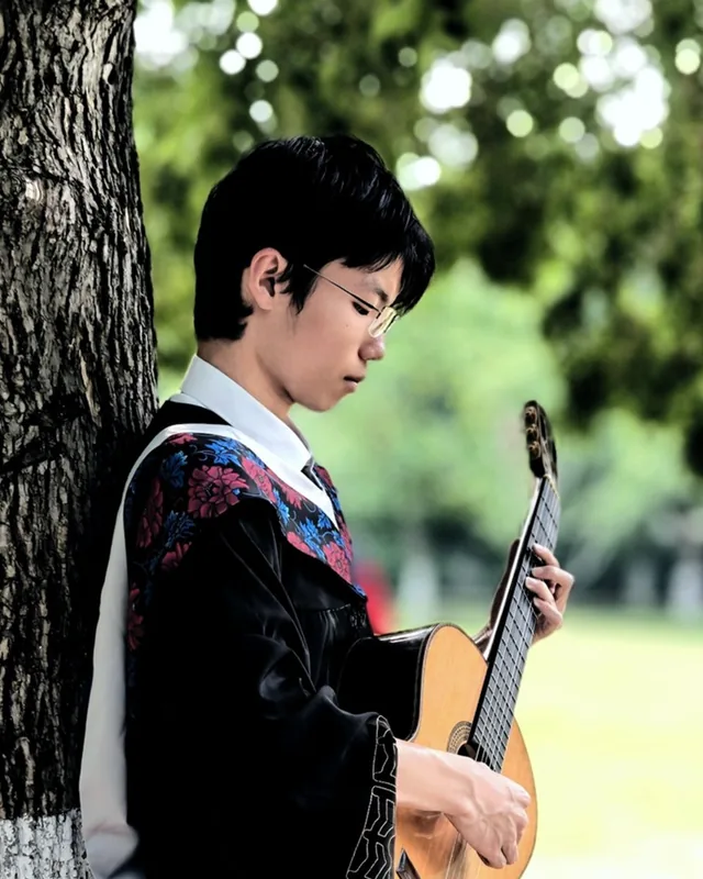 Portrait of Liru Zhang