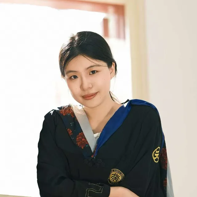 Portrait of Siqi Qiao