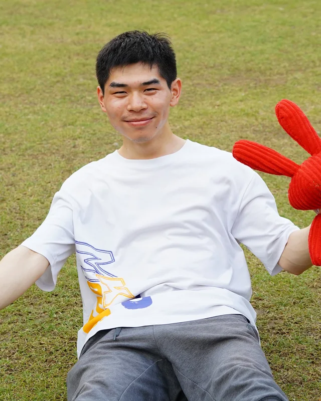Portrait of Yuechen Zhu